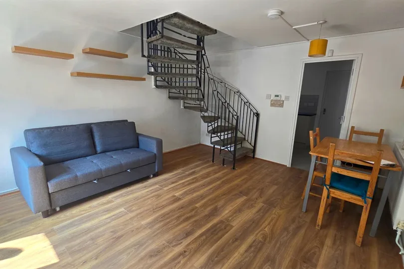 2 bedroom semi-detached house for rent
