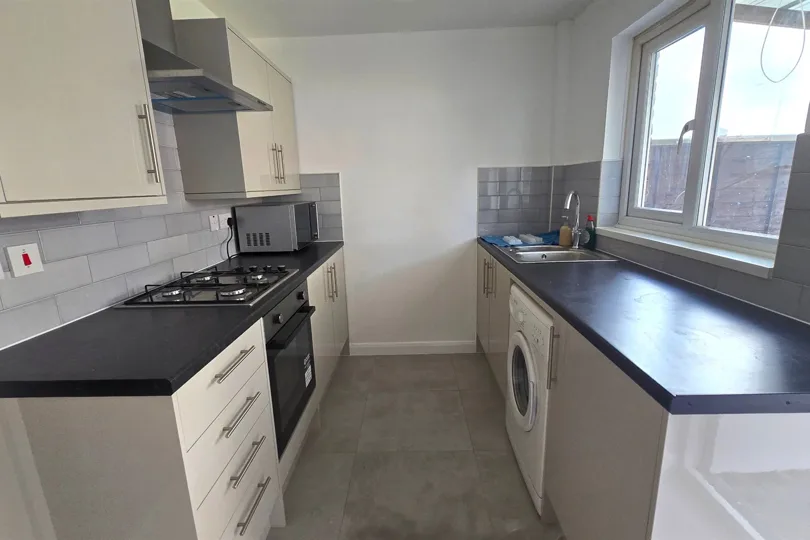 2 bedroom semi-detached house for rent