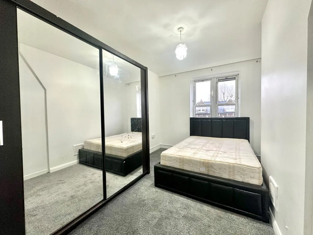 2 bedroom flat for rent
