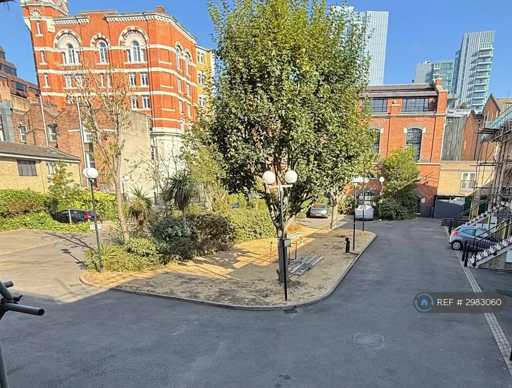2 bedroom maisonette for rent
