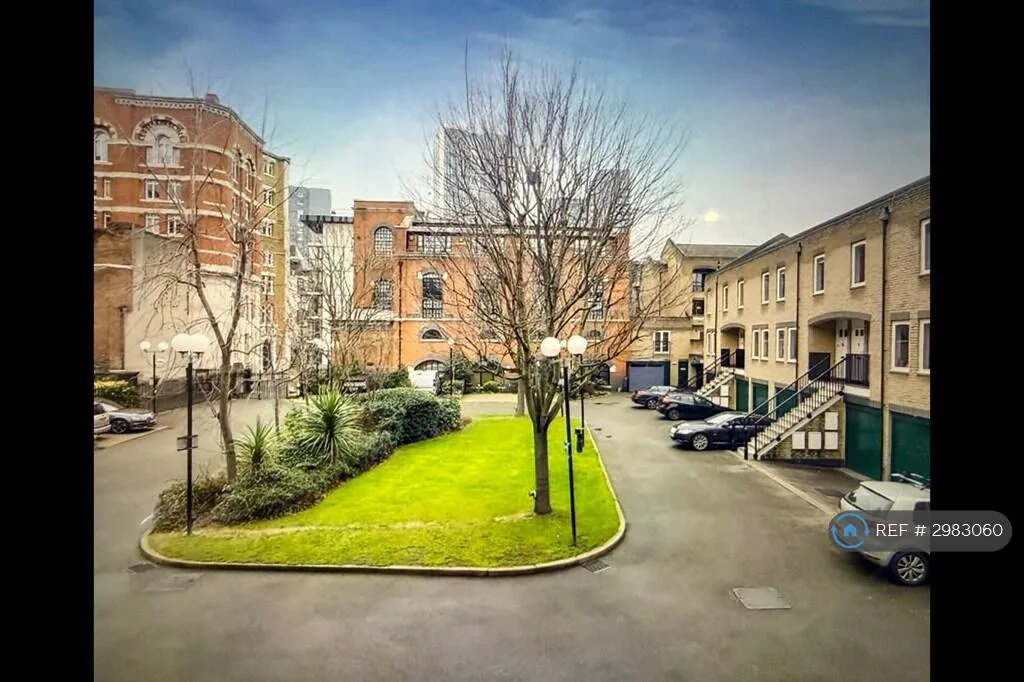2 bedroom maisonette for rent