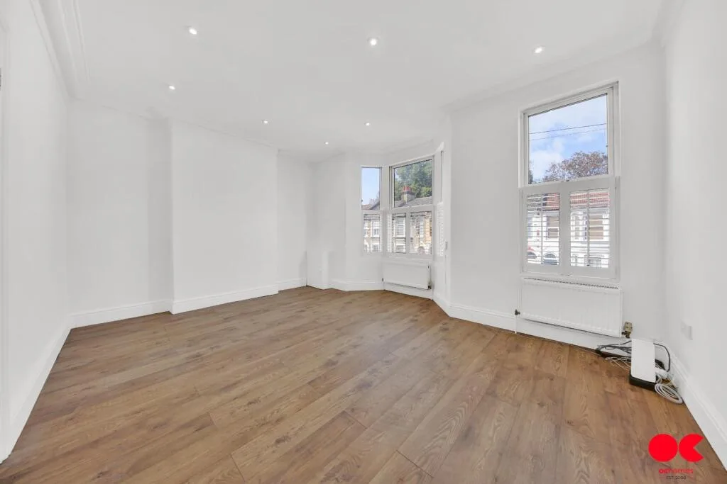 3 bedroom flat for rent
