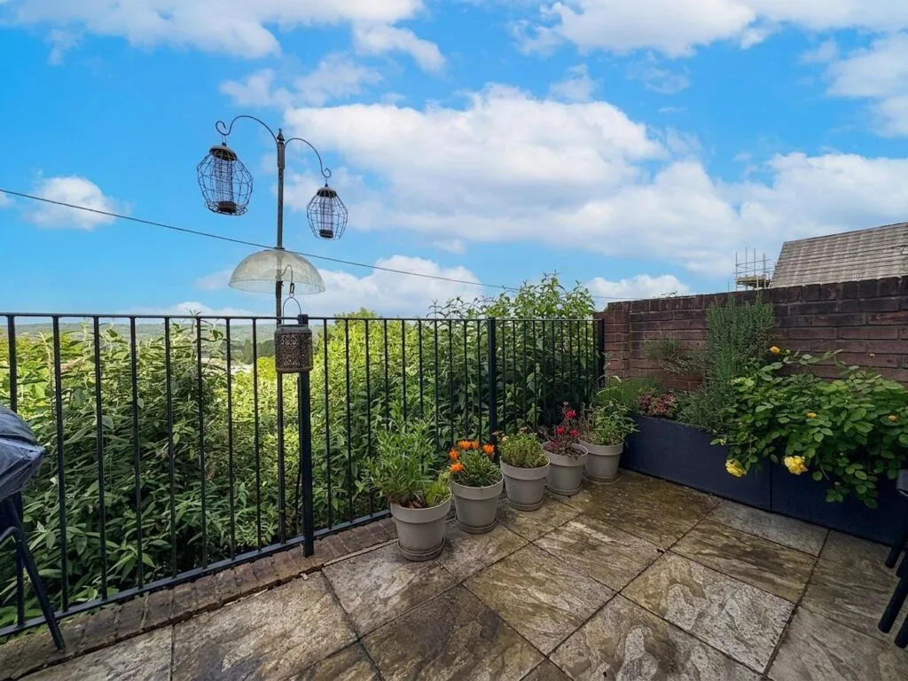 2 bedroom terraced house for rent