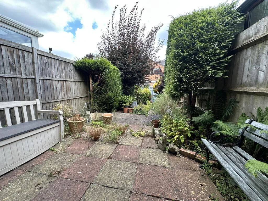 2 bedroom terraced house for rent