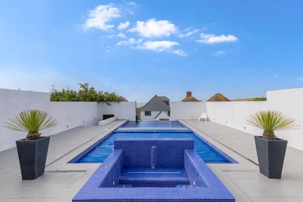 5 bedroom detached house for rent