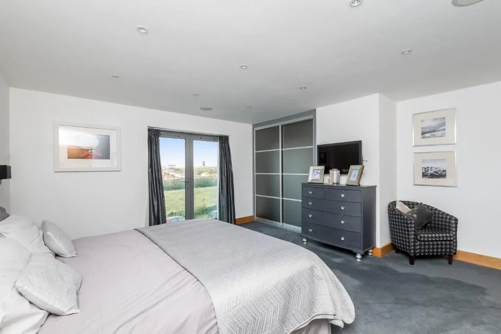 5 bedroom detached house for rent