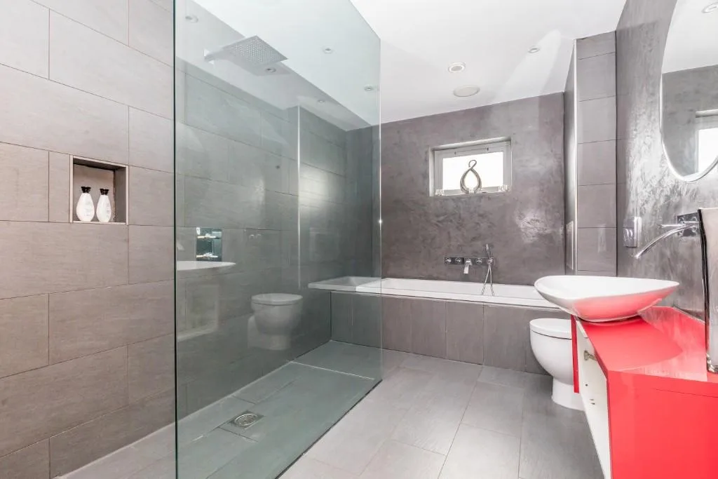 5 bedroom detached house for rent