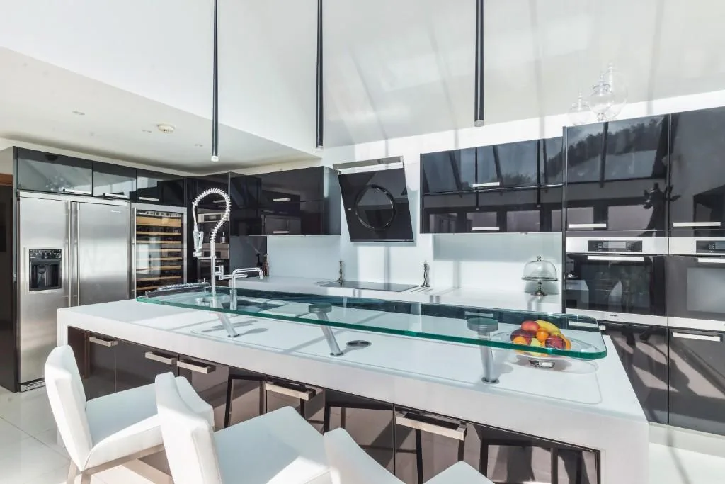 5 bedroom detached house for rent