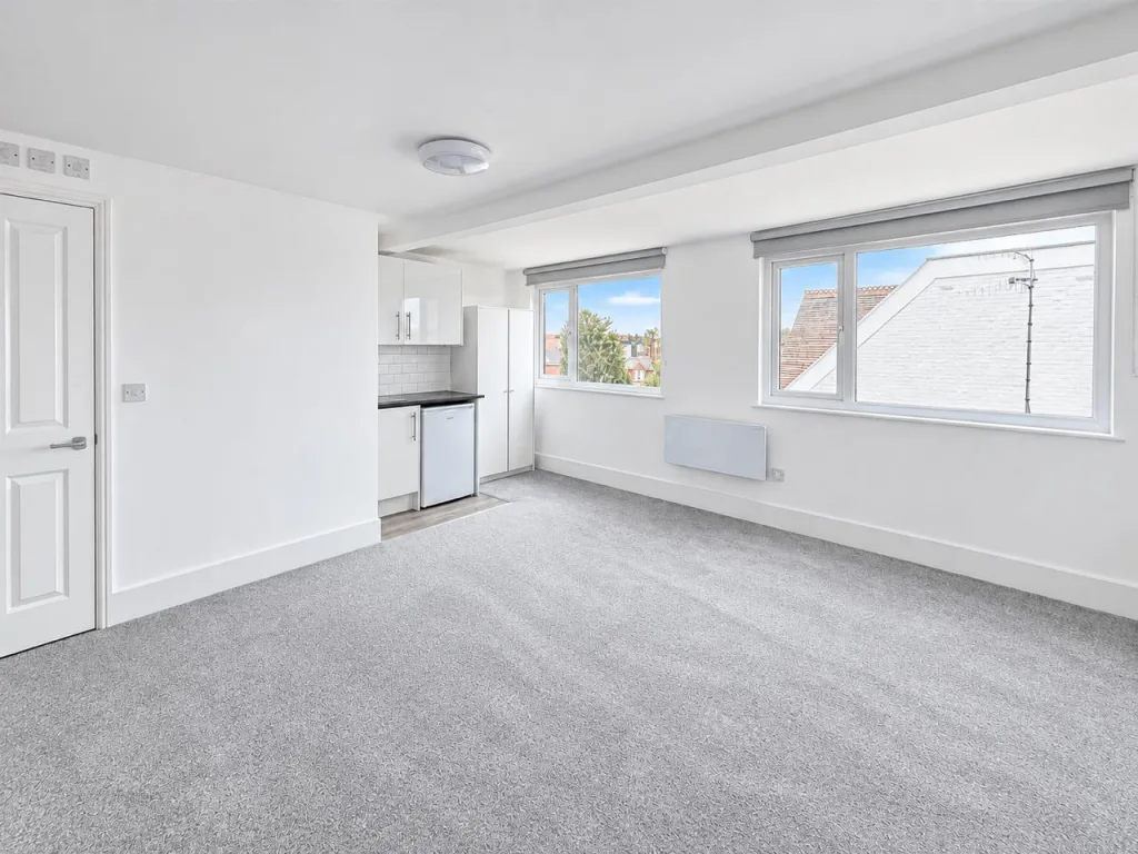 Studio apartment for rent