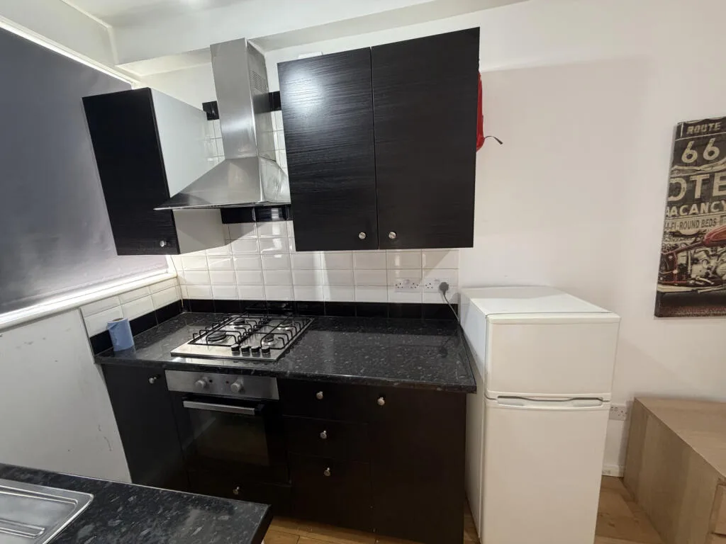 1 bedroom maisonette for rent