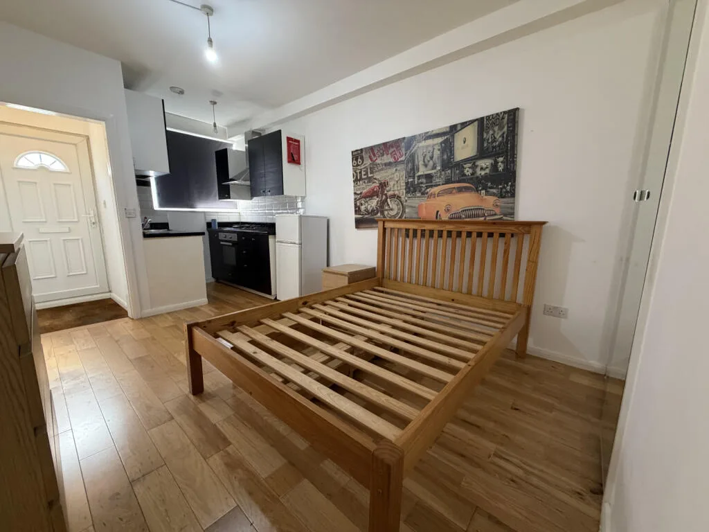 1 bedroom maisonette for rent