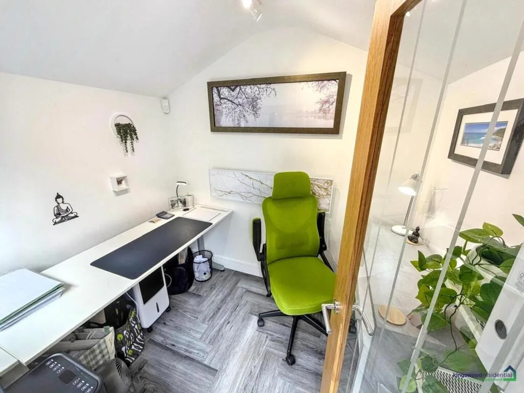 1 bedroom semi-detached house for rent
