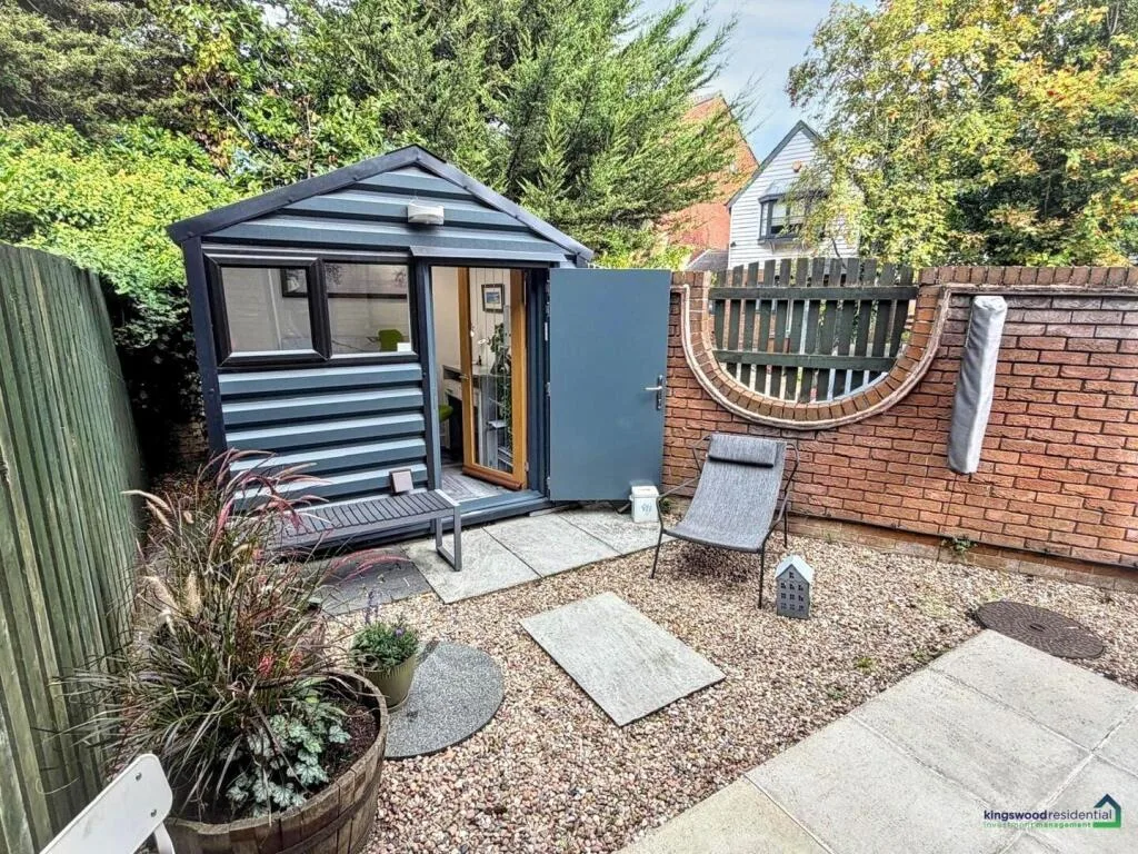 1 bedroom semi-detached house for rent