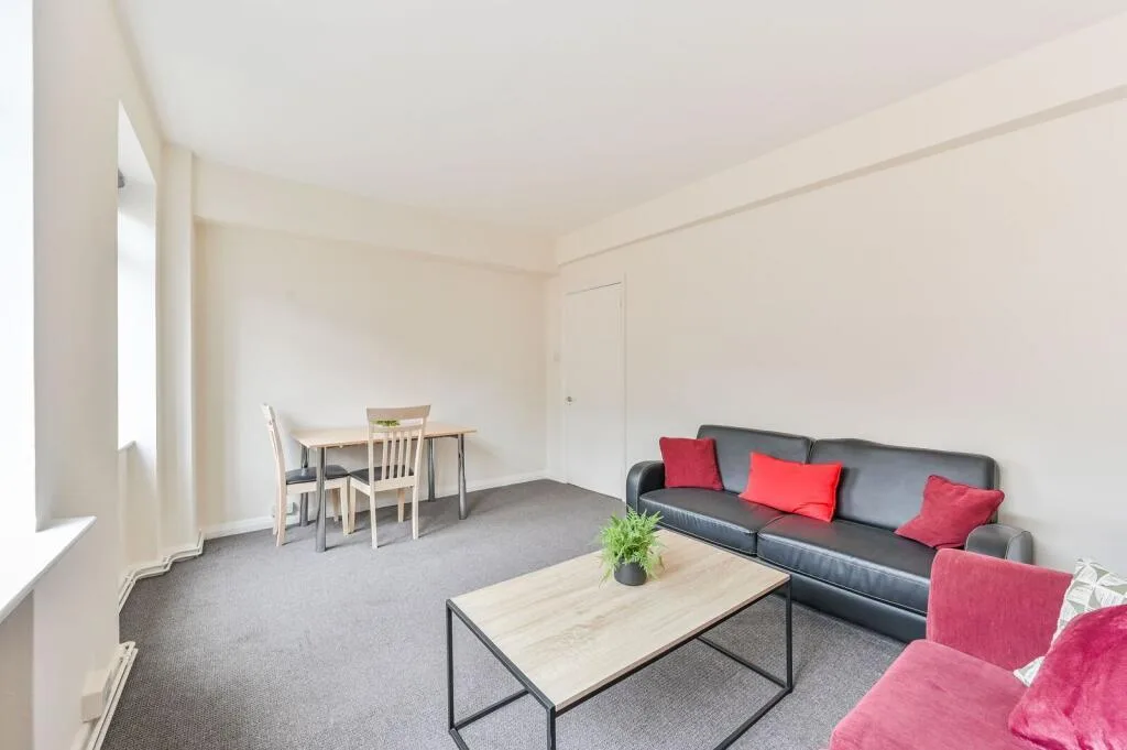 2 bedroom flat for rent