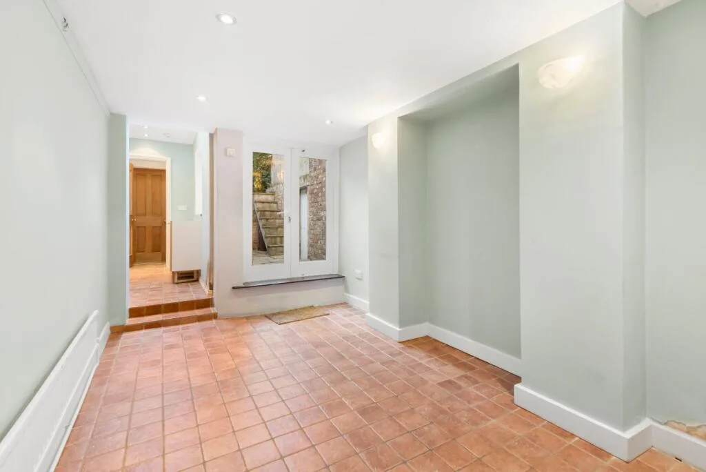 2 bedroom terraced house for rent