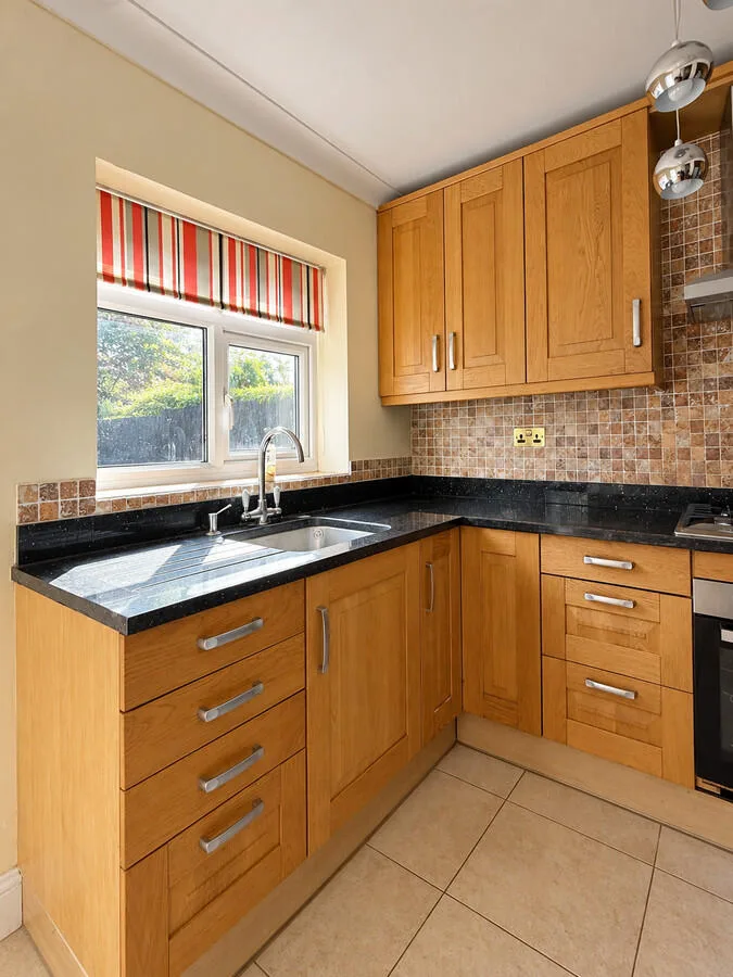 4 bedroom semi-detached house for rent