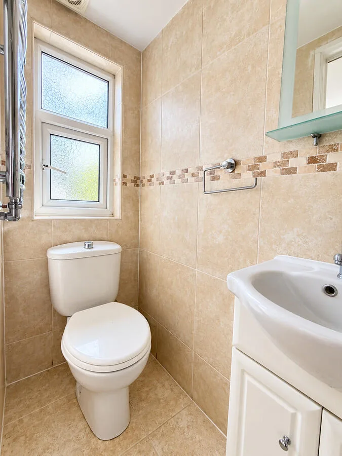4 bedroom semi-detached house for rent