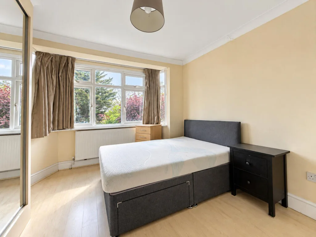 4 bedroom semi-detached house for rent