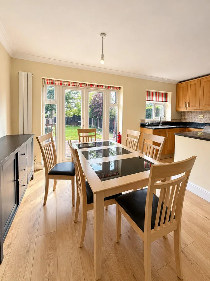 4 bedroom semi-detached house for rent