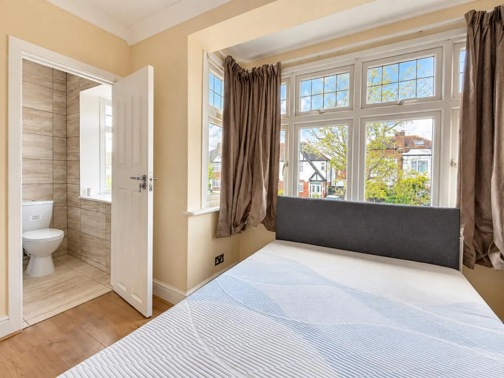 4 bedroom semi-detached house for rent