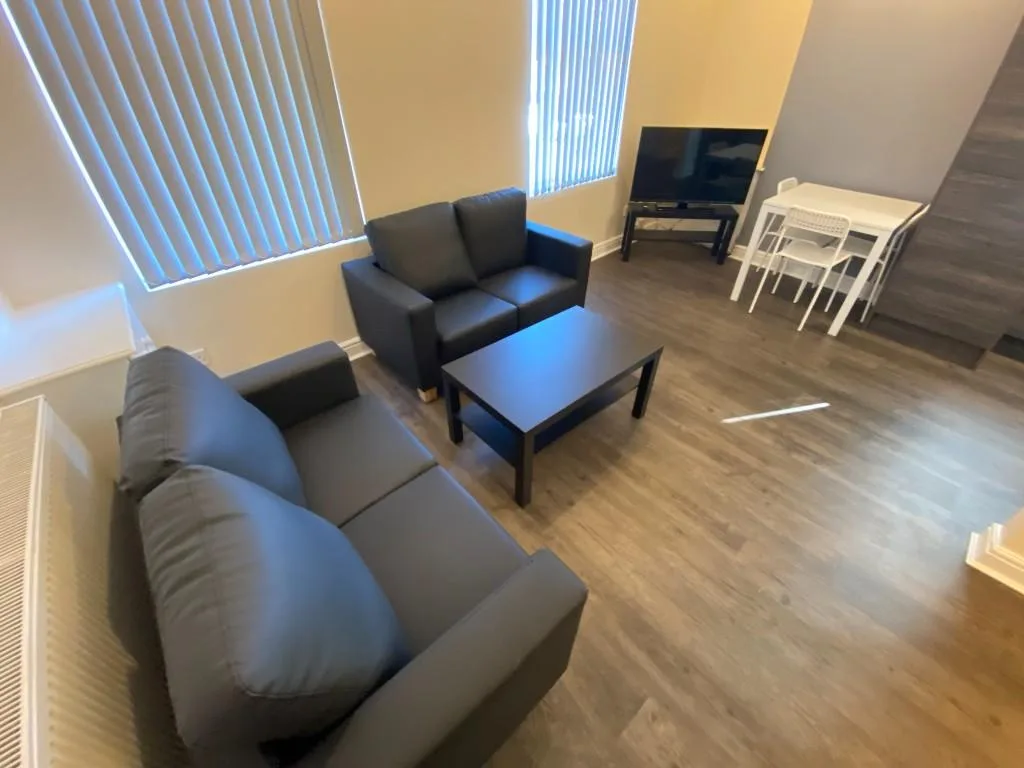 3 bedroom flat for rent