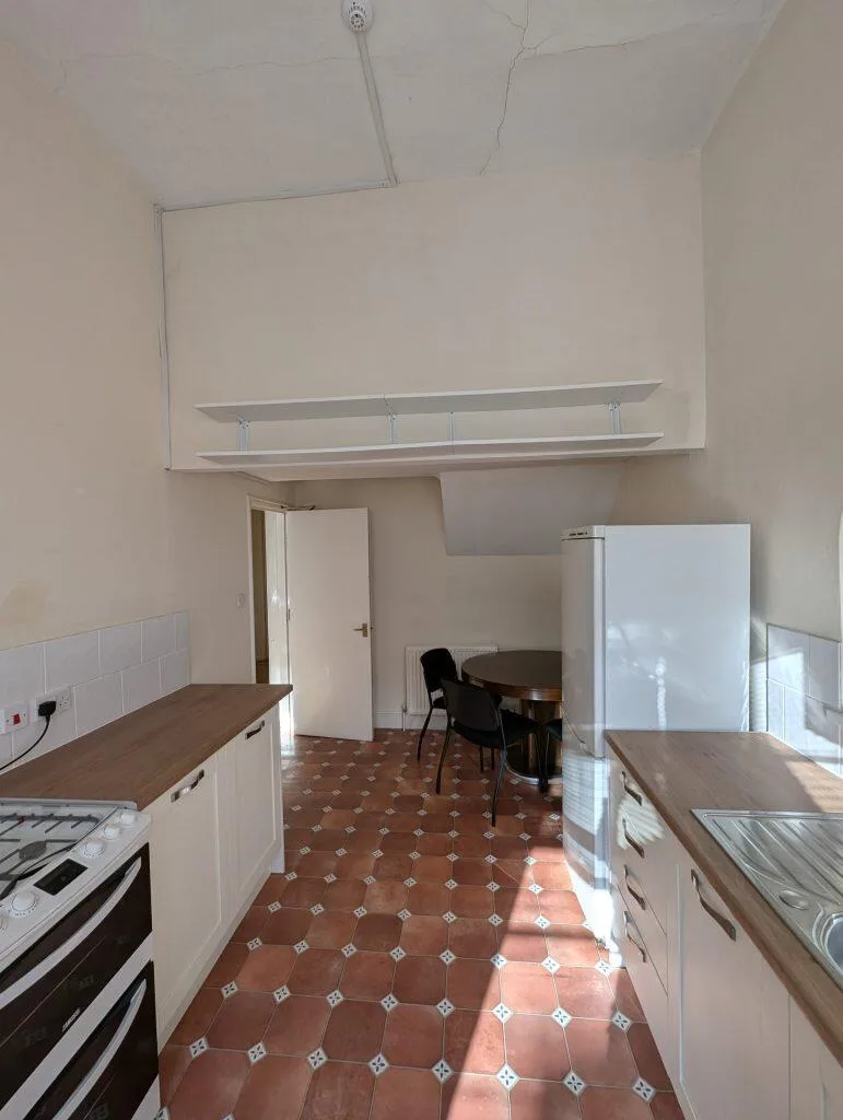 3 bedroom flat for rent