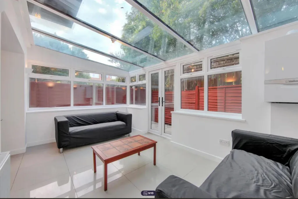 5 bedroom terraced house for rent