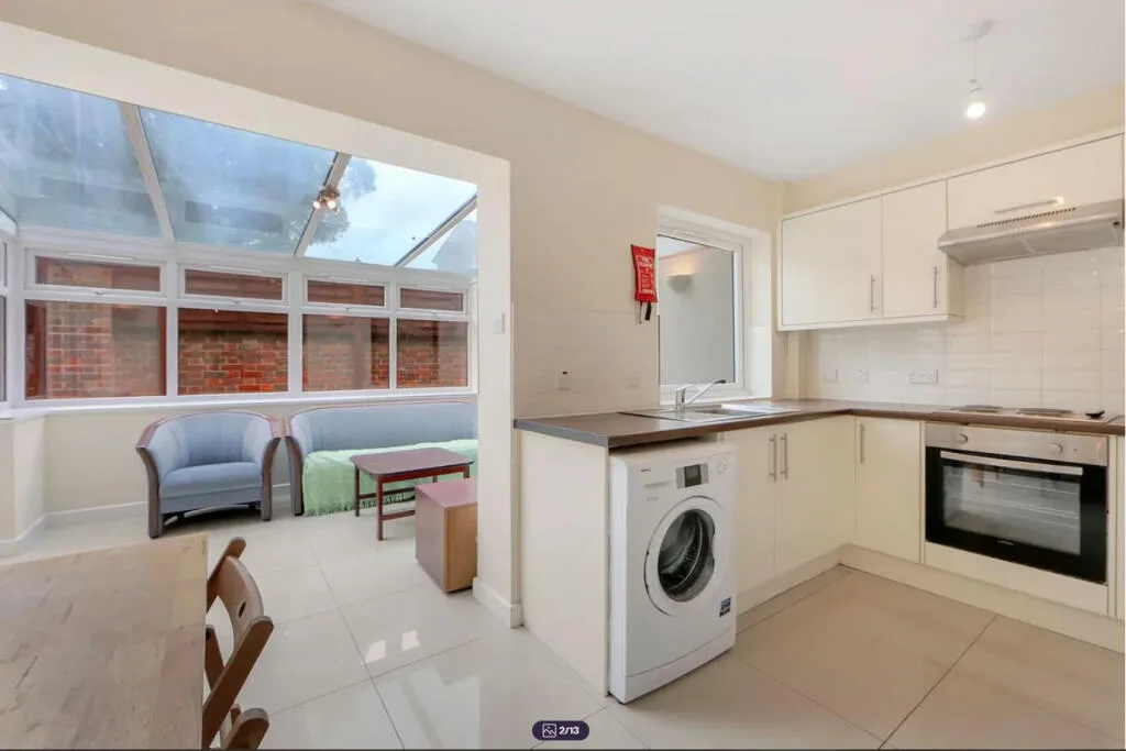 5 bedroom terraced house for rent