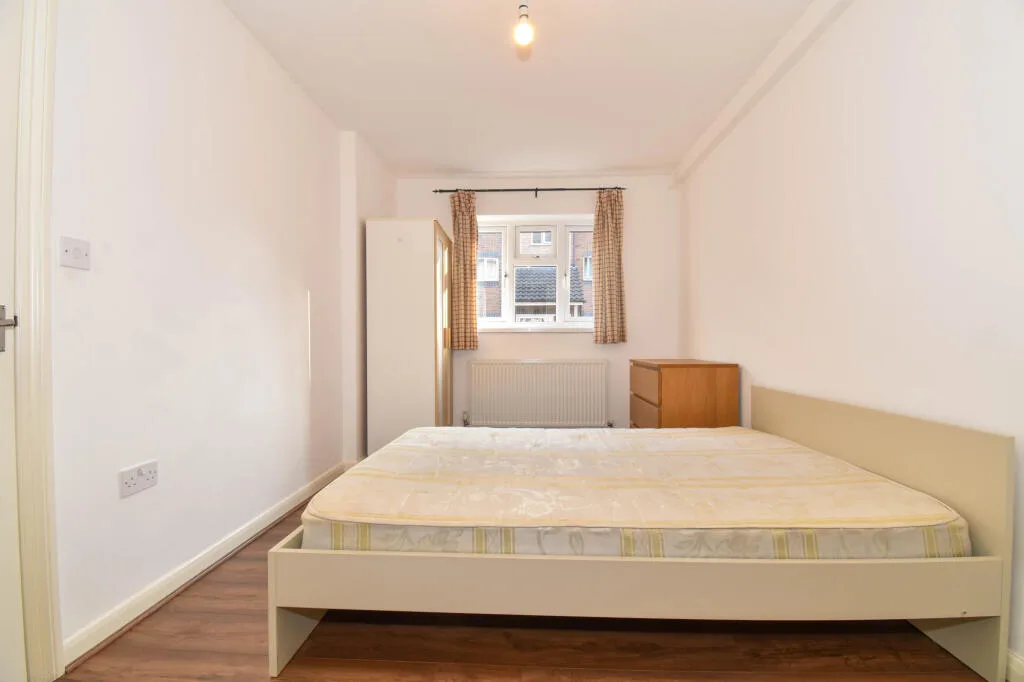 5 bedroom terraced house for rent
