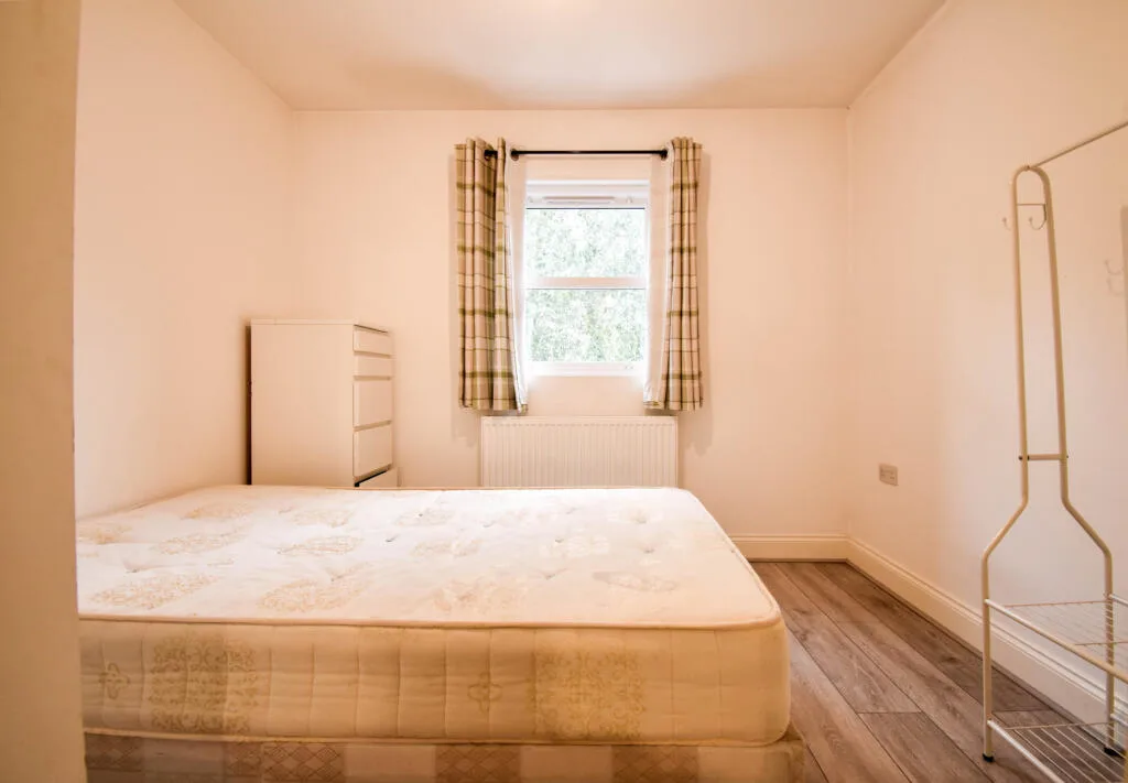 5 bedroom terraced house for rent