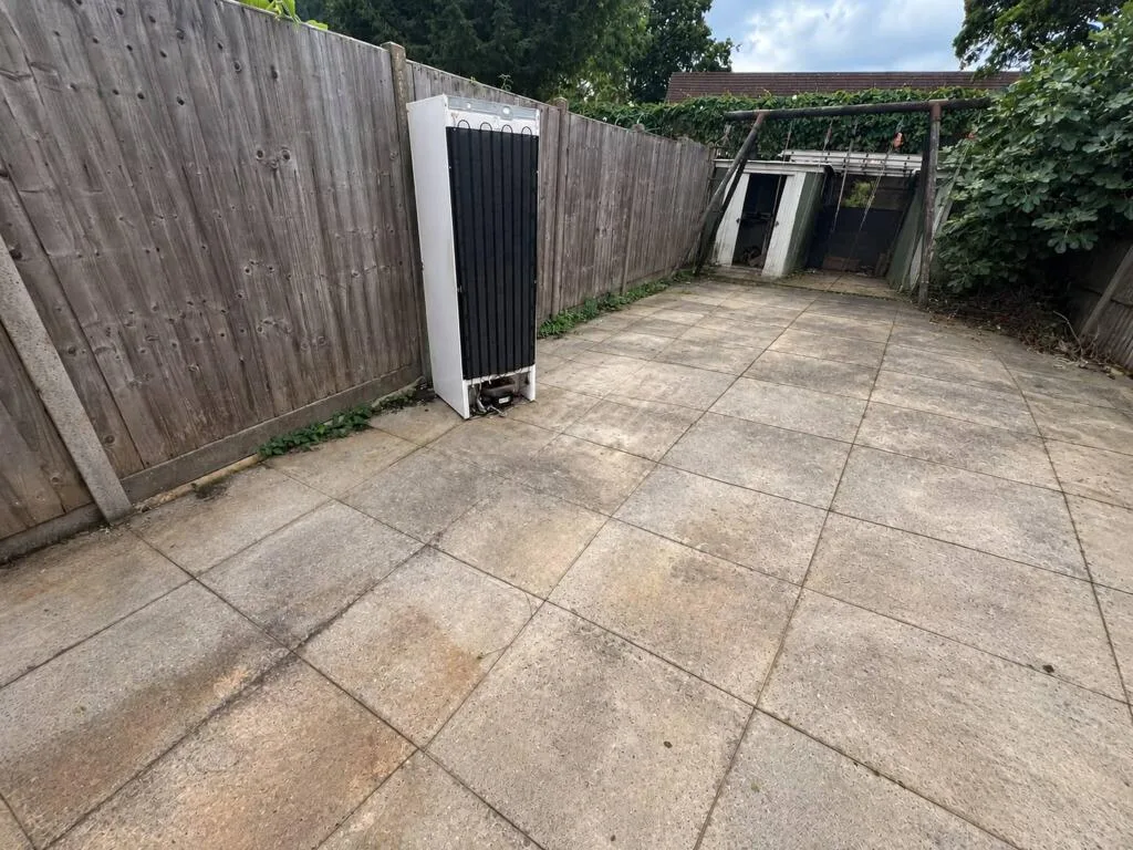 3 bedroom semi-detached house for rent