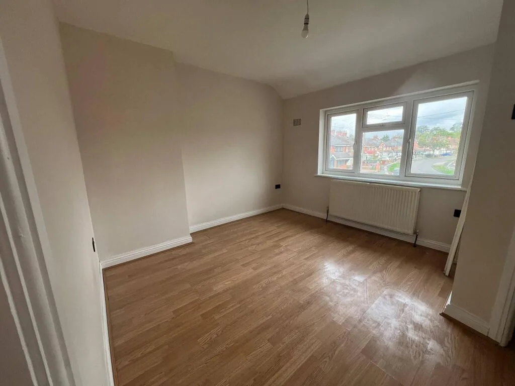 3 bedroom semi-detached house for rent