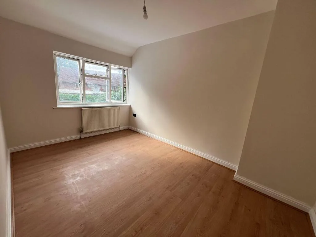 3 bedroom semi-detached house for rent