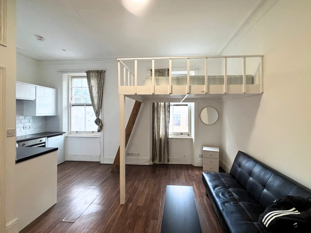 Studio flat for rent