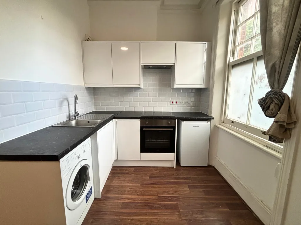 Studio flat for rent
