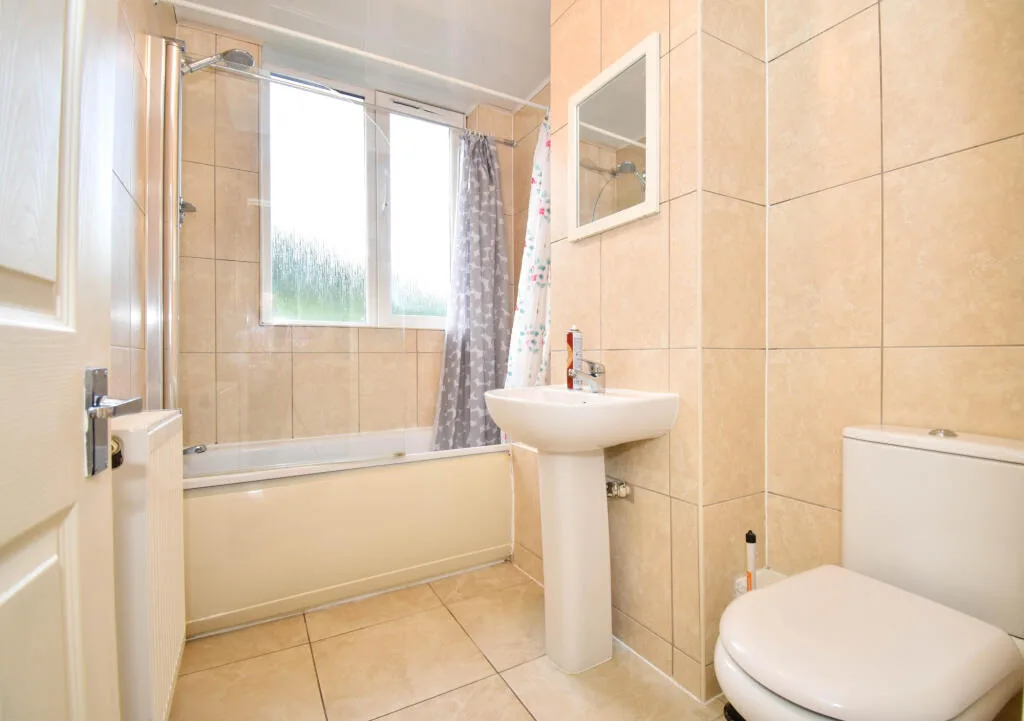 4 bedroom flat for rent