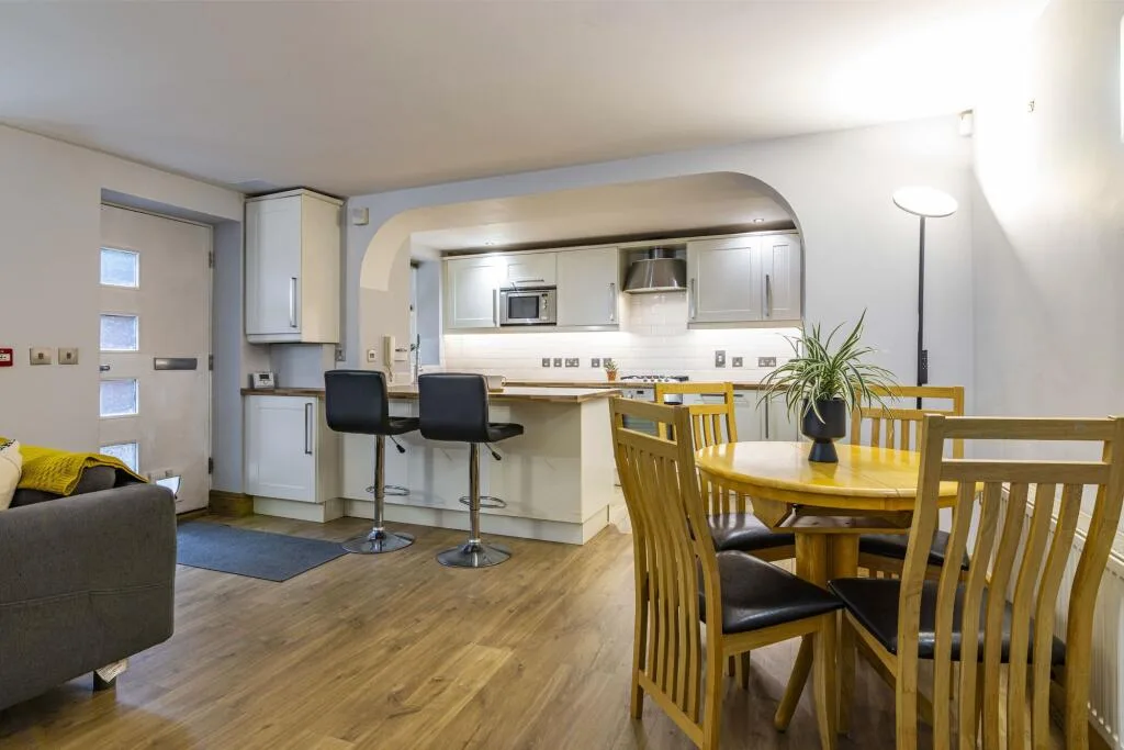 2 bedroom apartment for rent