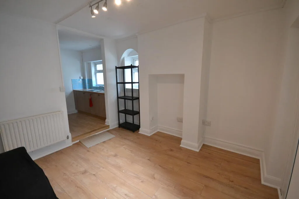1 bedroom ground floor flat for rent