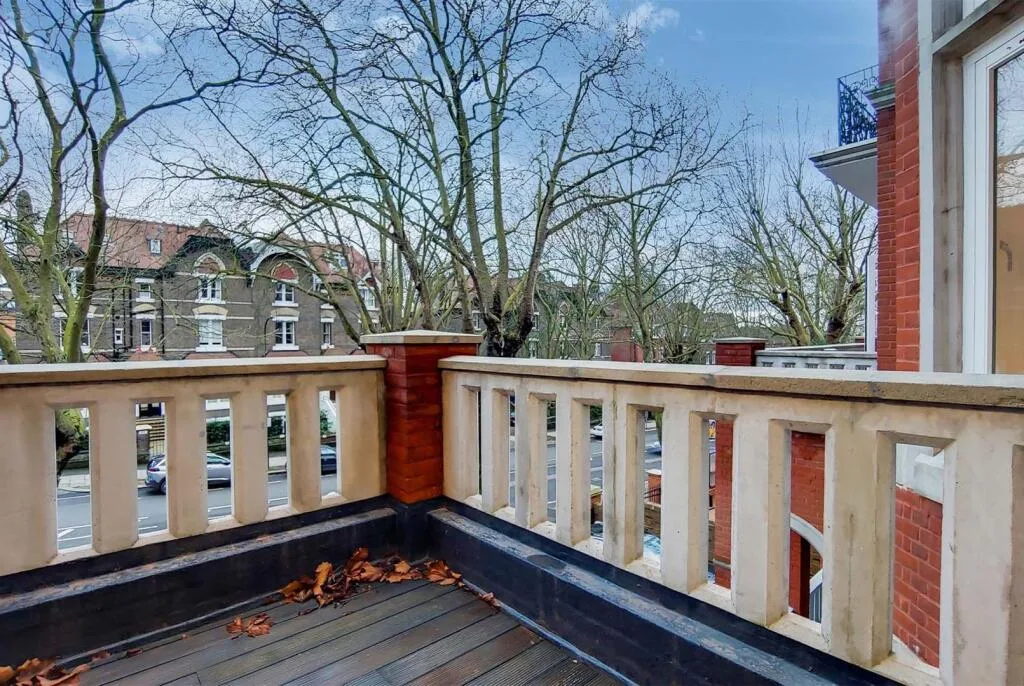 4 bedroom flat for rent