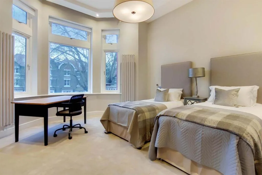 4 bedroom flat for rent