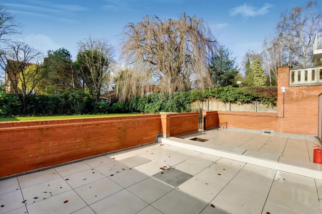 4 bedroom flat for rent