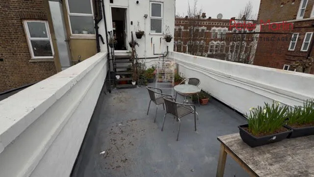 Studio flat for rent