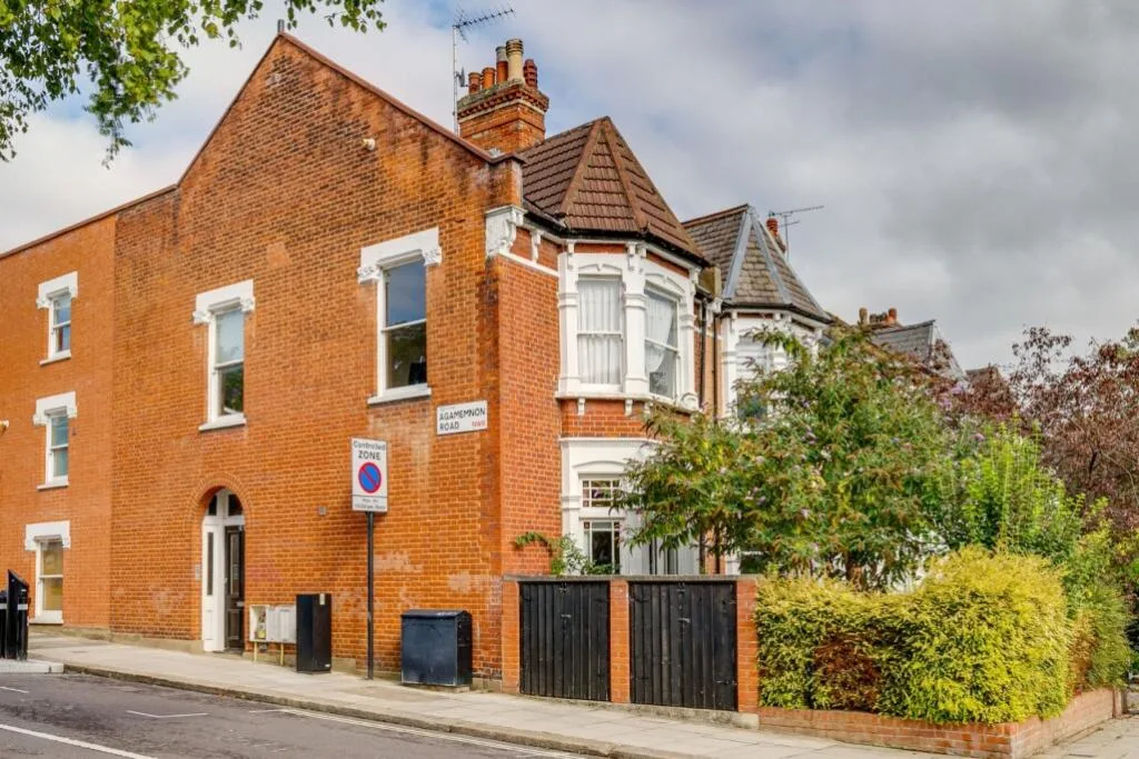 3 bedroom flat for rent