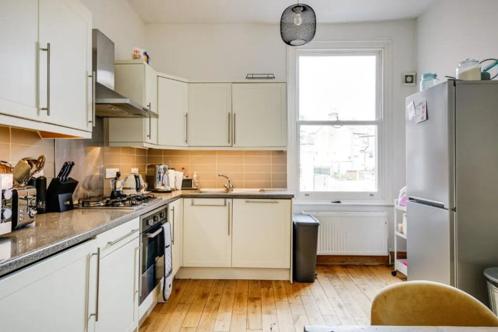 3 bedroom flat for rent