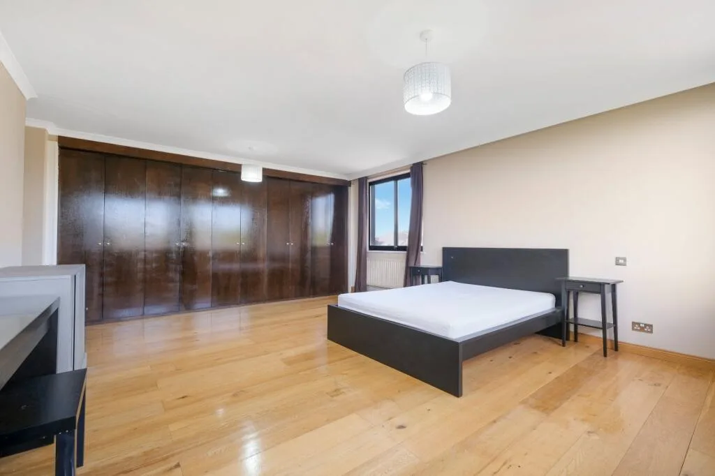 4 bedroom flat for rent
