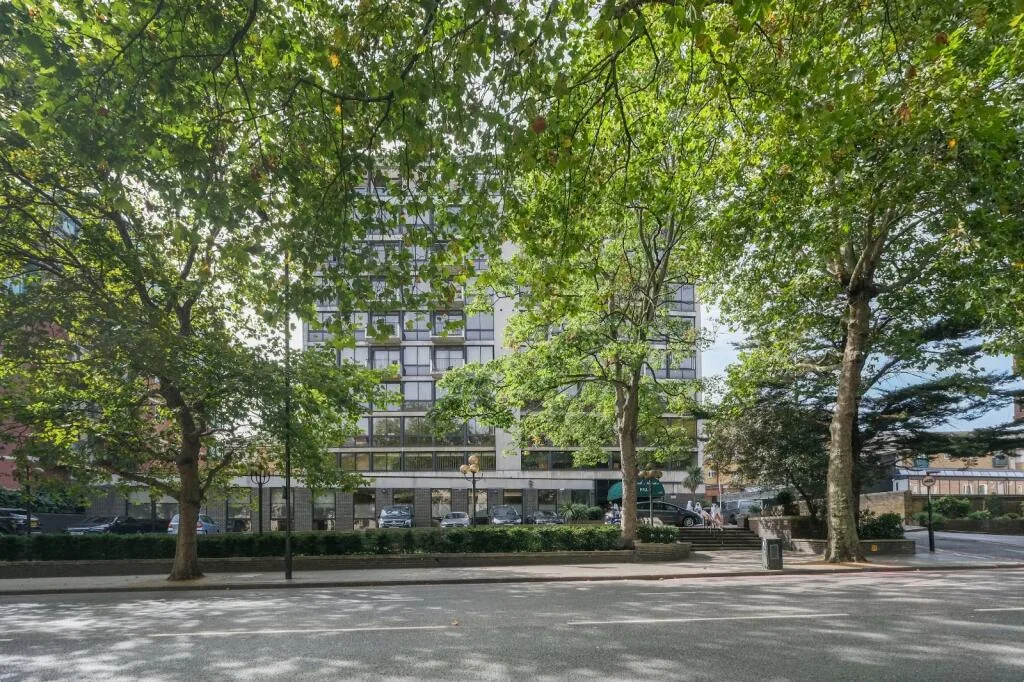 4 bedroom flat for rent