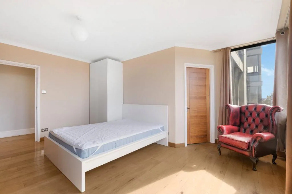 4 bedroom flat for rent