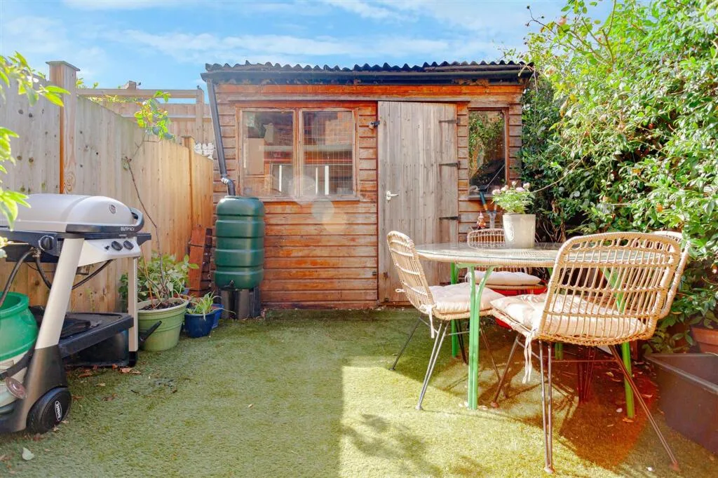 2 bedroom terraced house for rent