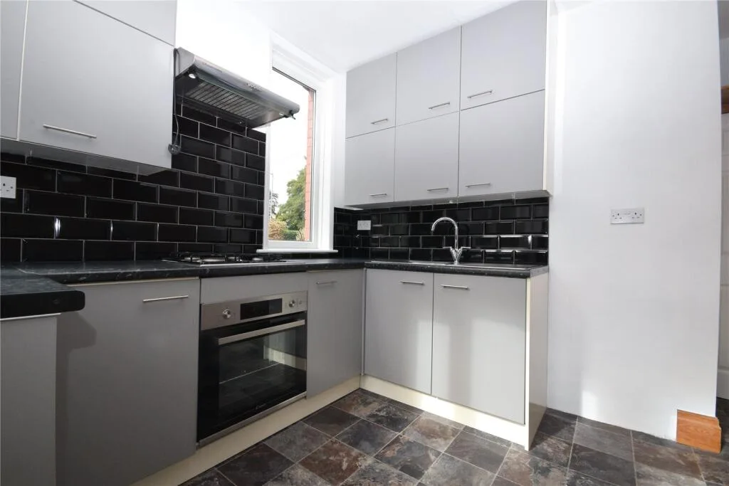 3 bedroom semi-detached house for rent