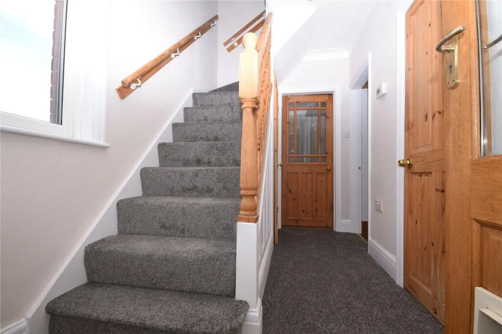 3 bedroom semi-detached house for rent